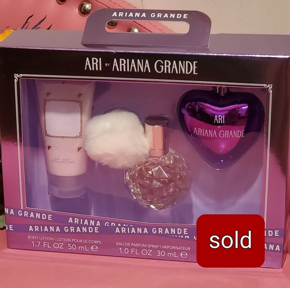 Sold out Ari Arianna Grande Gift Set - Picture 2 of 6